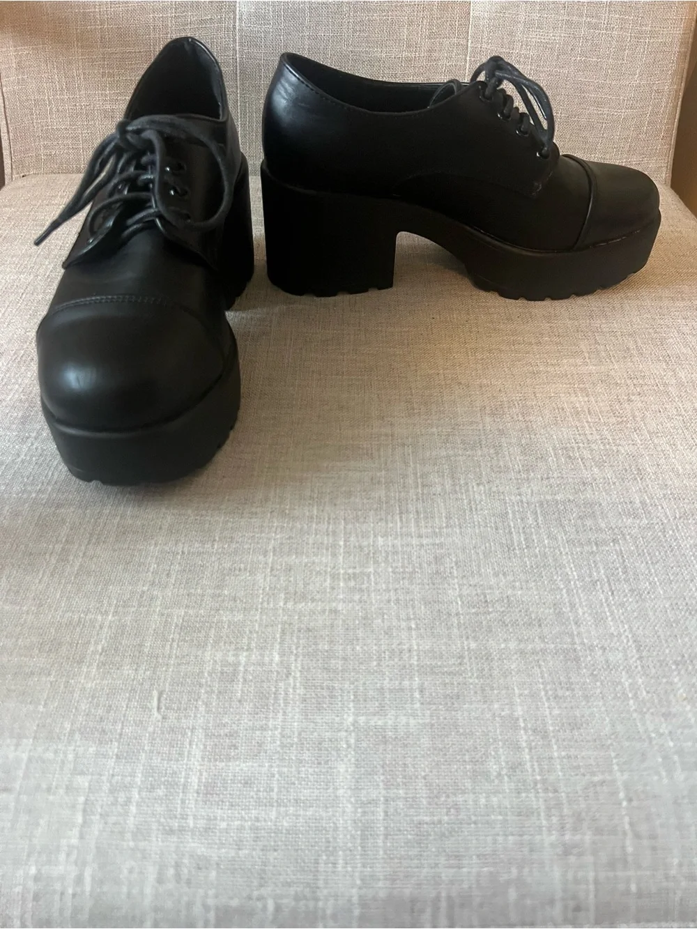 Black Platform women’s 7 lace up lug sole shoes grunge goth casual dressy